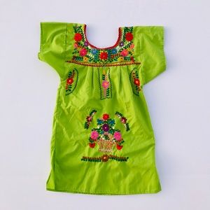 Vtg embroidered Mexican dress